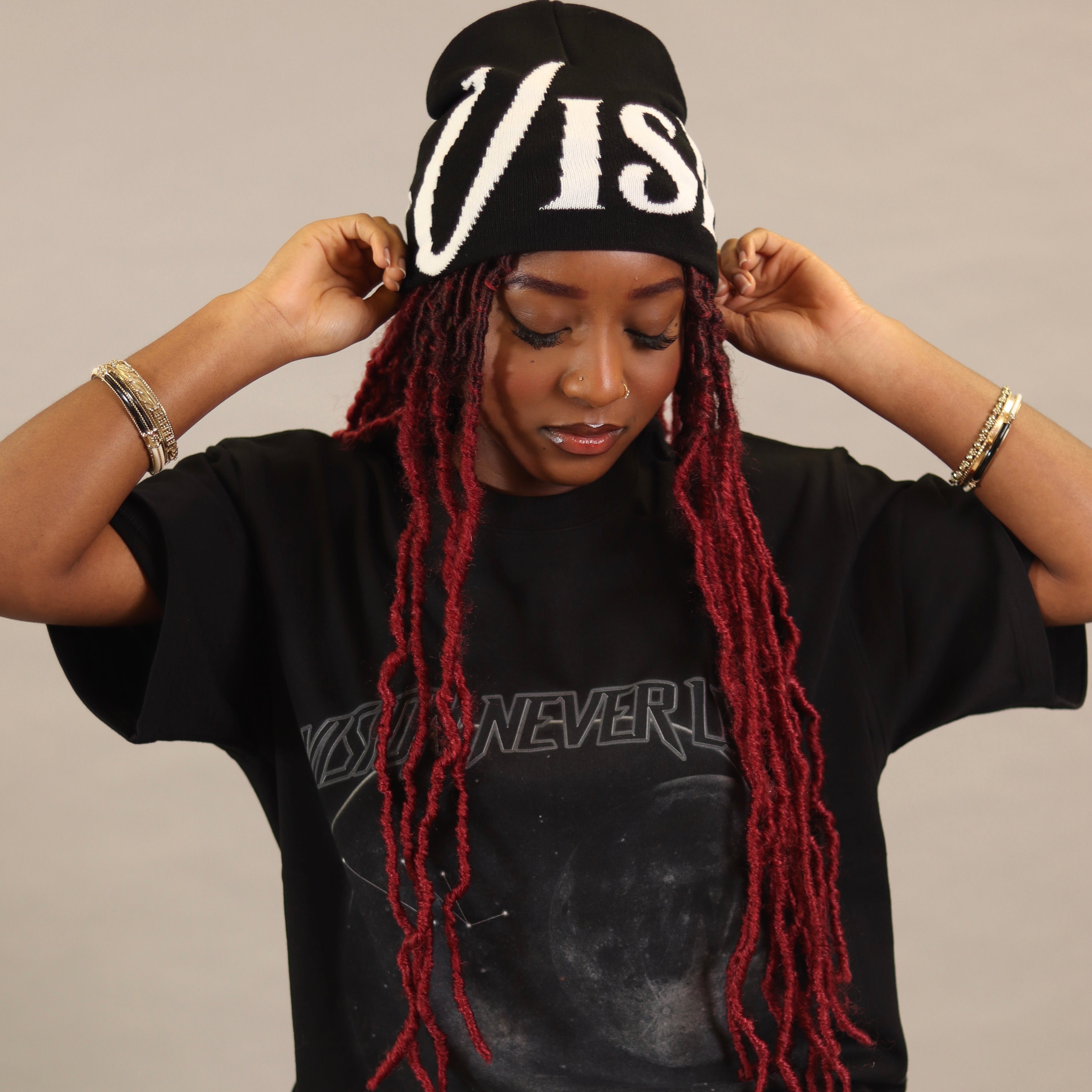 VNL ESSENTIAL BEANIE [BLACK]